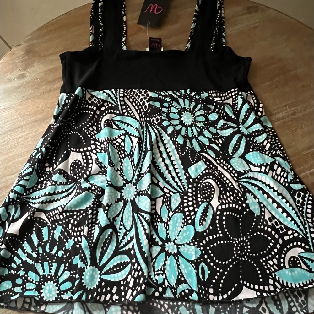 Fun retro print top by Wrapoers, brand new, never worn, tags attached. Size M - Picture 2 of 2